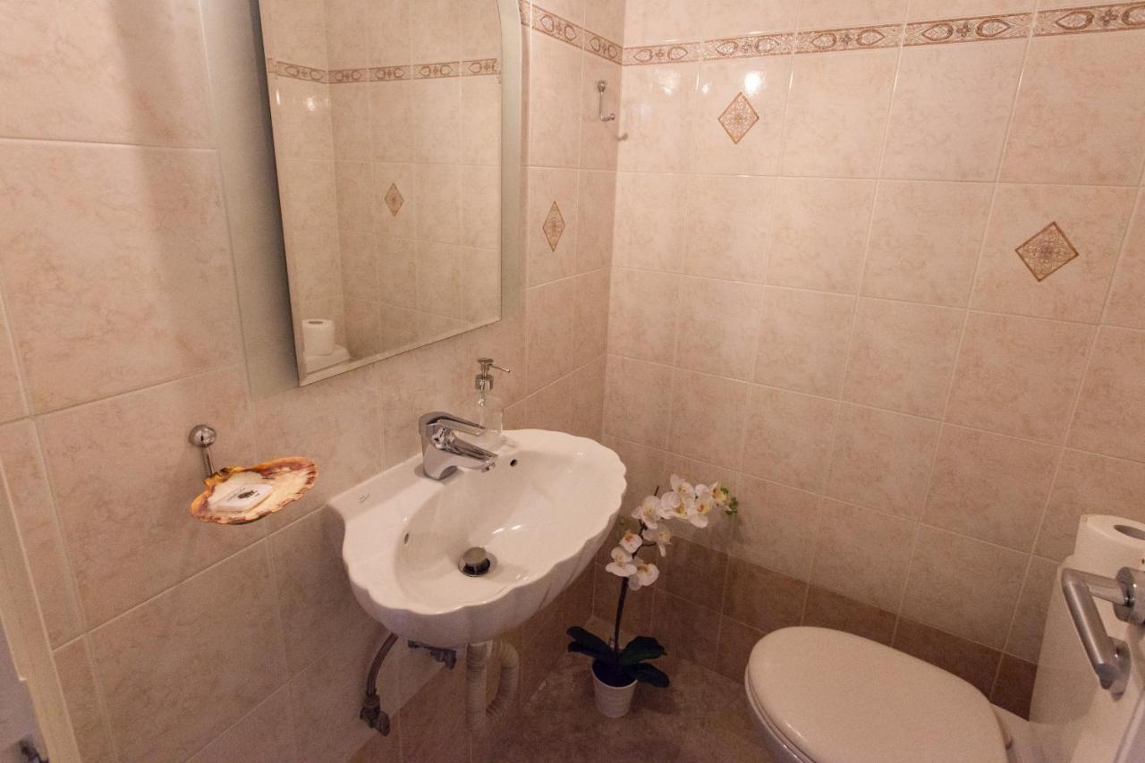 Lovely Apartment In Psychiko - Renovation May 2025 Athena Bagian luar foto
